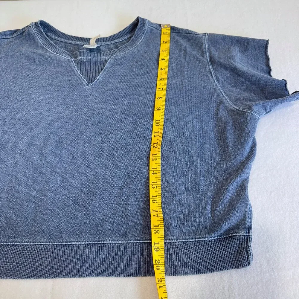 🎉😀CLEARANCE SALE!!😀🎉FREE PEOPLE MOVEMENT Cropped Short Sleeve Sweatshirt - Picture 11 of 11